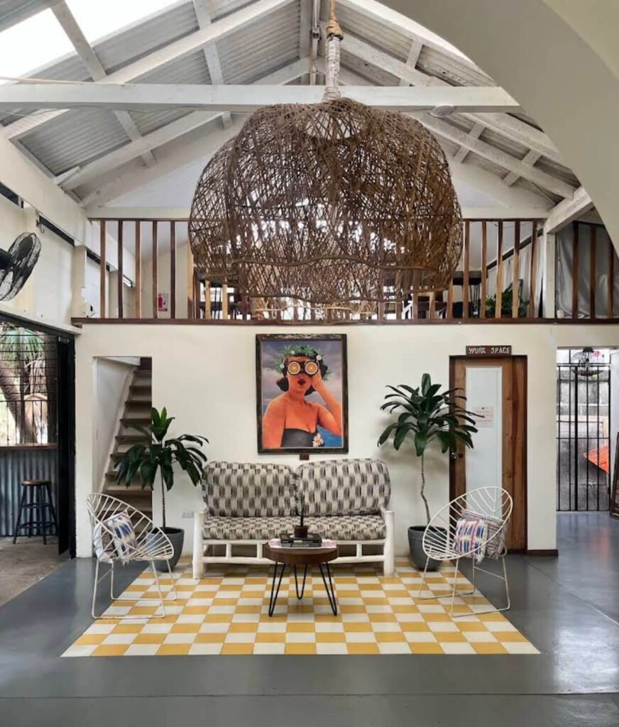 Ding Repair Cafe Interior